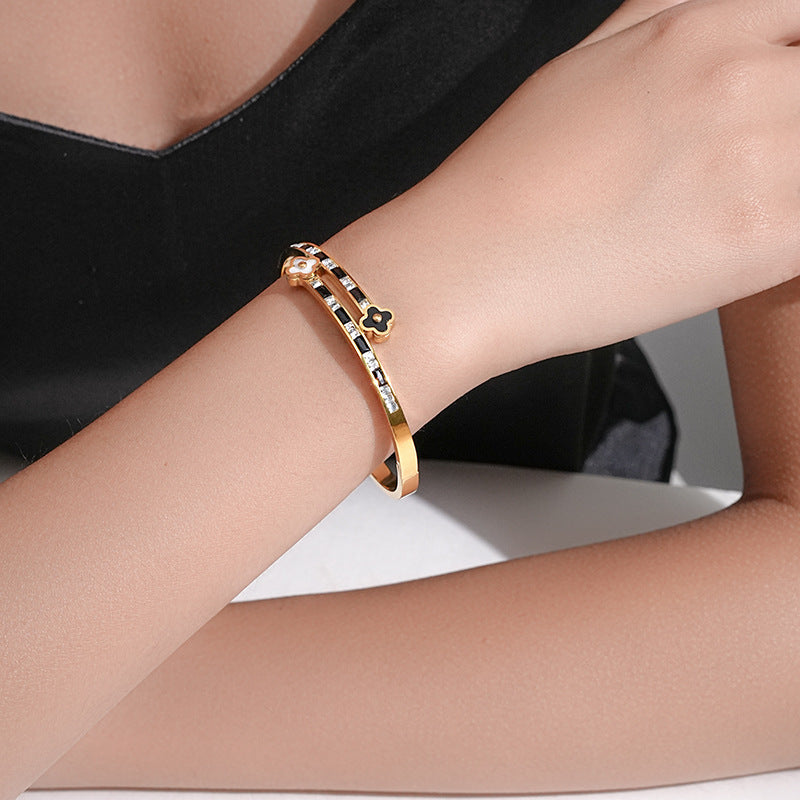 Four-leaf Flower High-end Titanium Steel Diamond-encrusted Bracelet New Light Luxury Versatile Fashion Exquisite Adjustable Bracelet