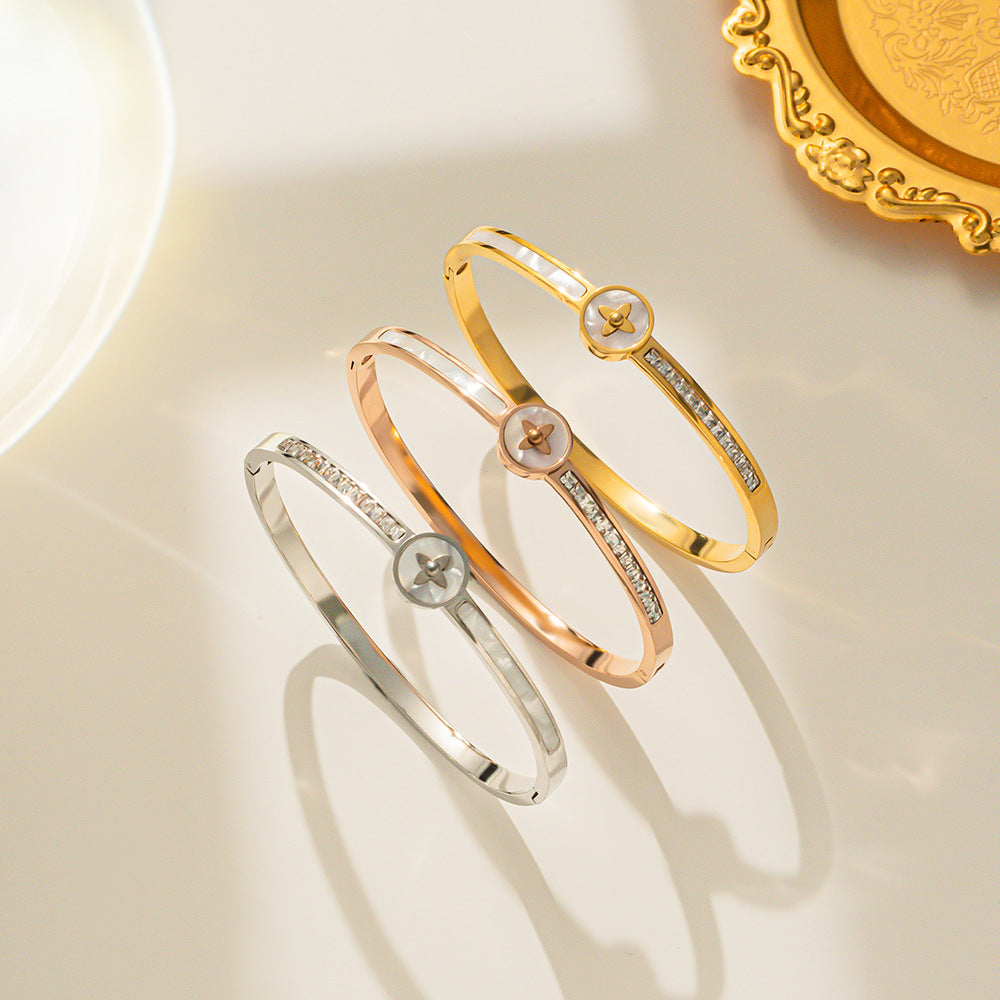 Europe and The United States New Gold Titanium Steel Bracelet Women's Diamond Shell Letter Stainless Steel Bracelet Does Not Fade Jewelry Wholesale