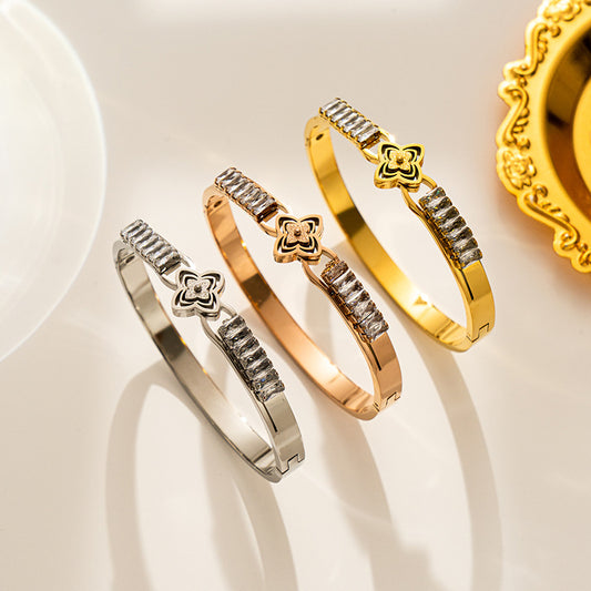 2025 Korean Version of Stone-inlaid Titanium Steel Super Flash Full Zirconium Titanium Steel Bracelet, Fashionable Women's Bracelet, Simple and Popular Jewelry Batch