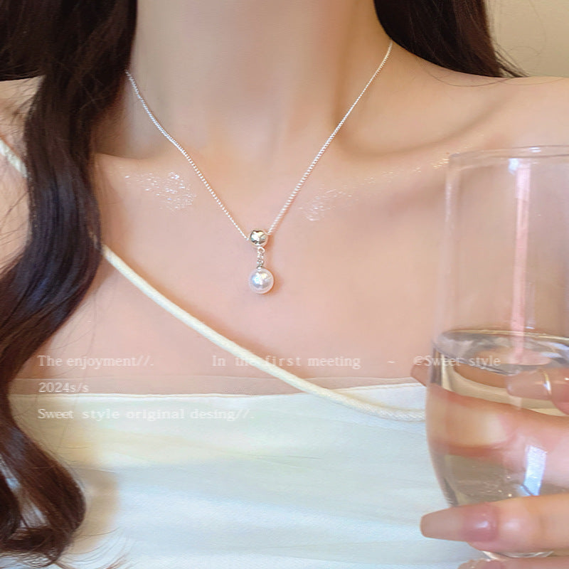 South Korea's New Niche Pearl Necklace Women's Versatile Splicing Love Collarbone Chain Light Luxury Temperament Beaded Necklace