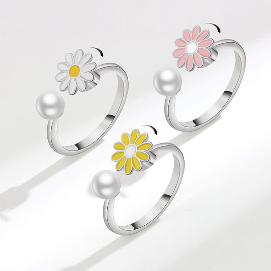 Popular Small Daisy Rotating Ring Female Design Sense Small Daisy Flower Pearl Ring Creative Dripping Jewelry Female