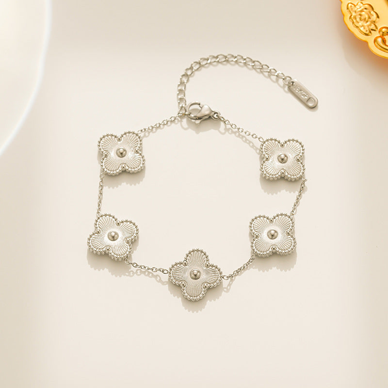 Fashion Temperament Four-leaf Flower Collarbone Chain Set Female New Trendy Internet Celebrity Design Necklace Personalized Neck Chain