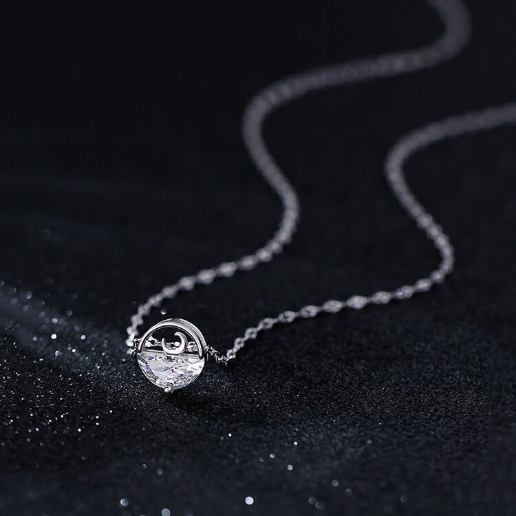 Summer Silver Titanium Steel Non-fading Necklace Women's Fashion Light Luxury Pendant Girls Necklace