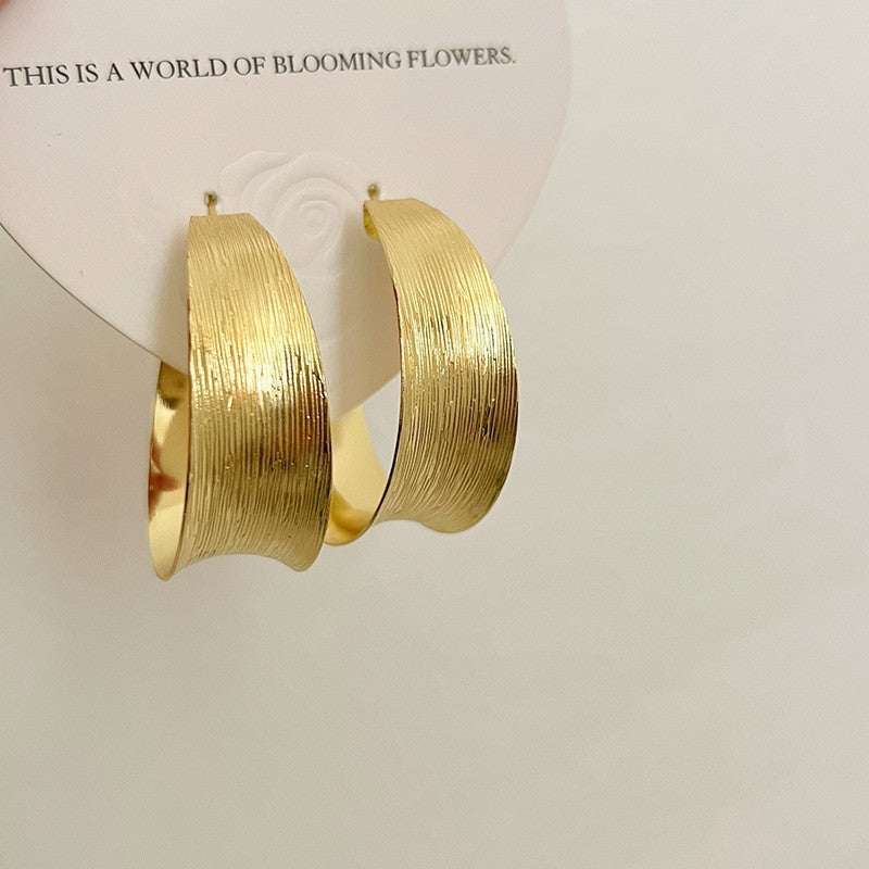 Retro Hong Kong Style Temperament Stud Earrings Female Explosion Internet Celebrity Niche High Sense Gold Earrings
