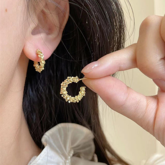 S925 Silver Needle Korean Simple Circle Broken Silver Temperament French Versatile Niche Light Luxury High-end Design Stud Earrings