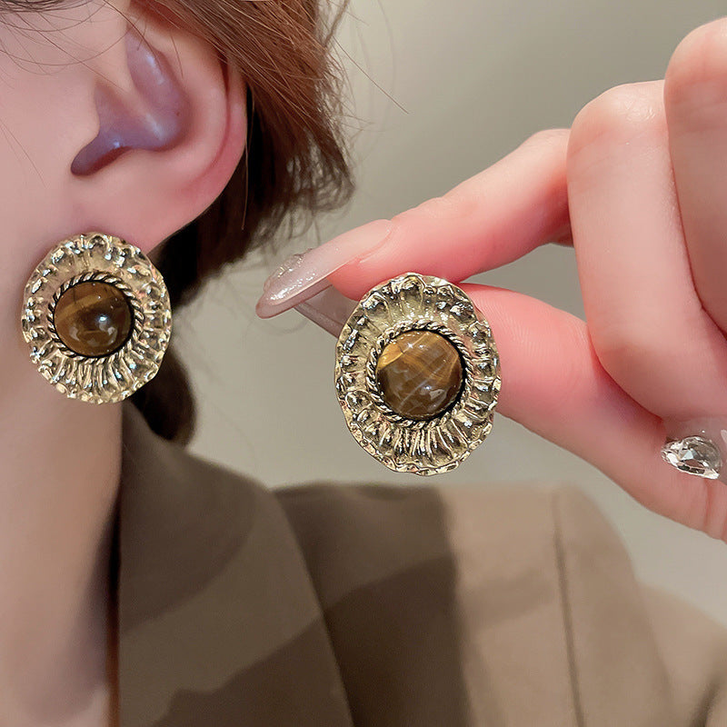 Real Gold Electroplating Silver Needle Medium Antique Freshwater Pearl Love Earrings Premium Earrings Vintage Retro Earrings