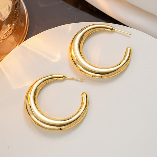 Earrings, crescent semicircle c type, titanium steel material, earrings for women, Europe and America, fashionable and high-end earrings.