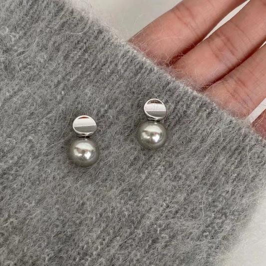 New S925 Silver-gray Pearl Stud Earrings for Women Ins Niche Temperament Cold Wind High-end Earrings Wholesale