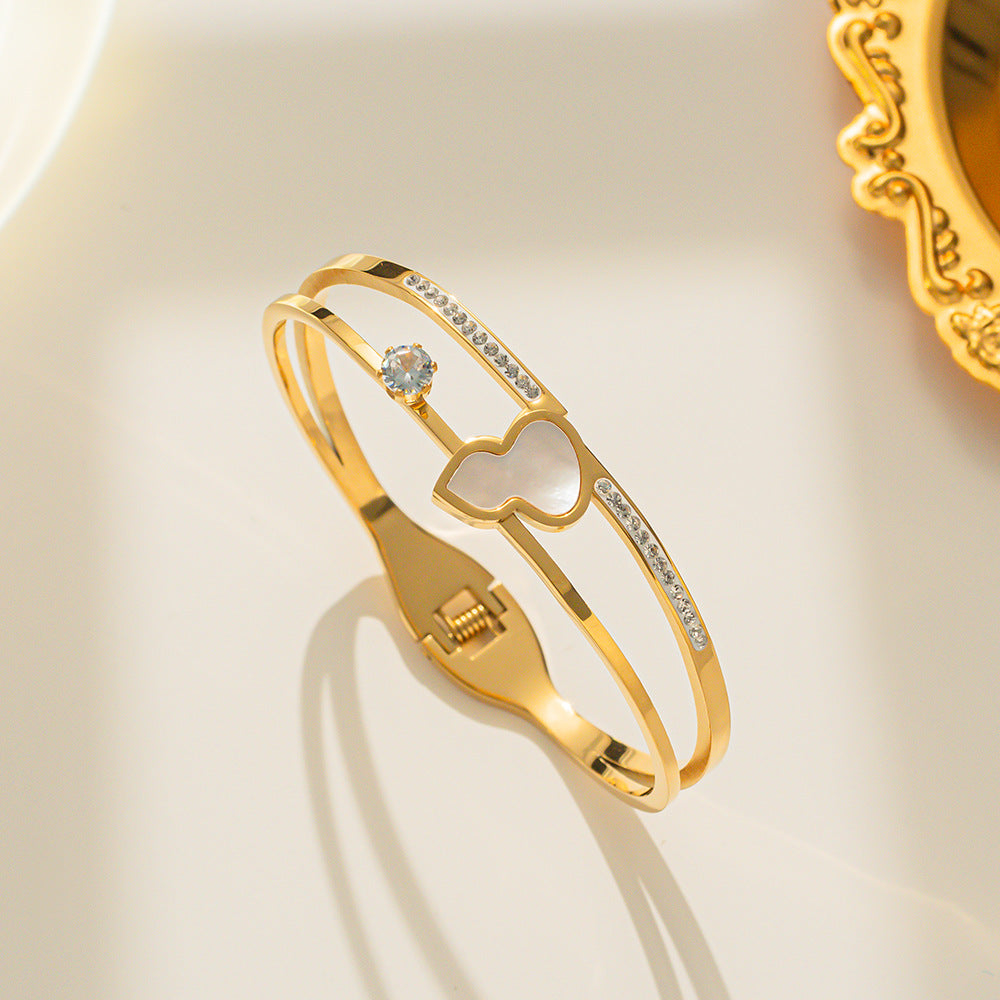 [Titanium Steel] Korean Version of Fashion Lucky Gourd Fritillary Bracelet Women's Plated 18K Gold Light Luxury Bracelet Ins Simple Design