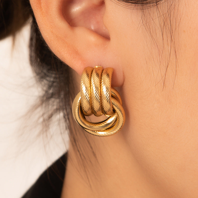 Exaggerated Titanium Steel Round Earrings Gold 18K Gold Light Luxury Earrings Fashion High Sense Love Earrings
