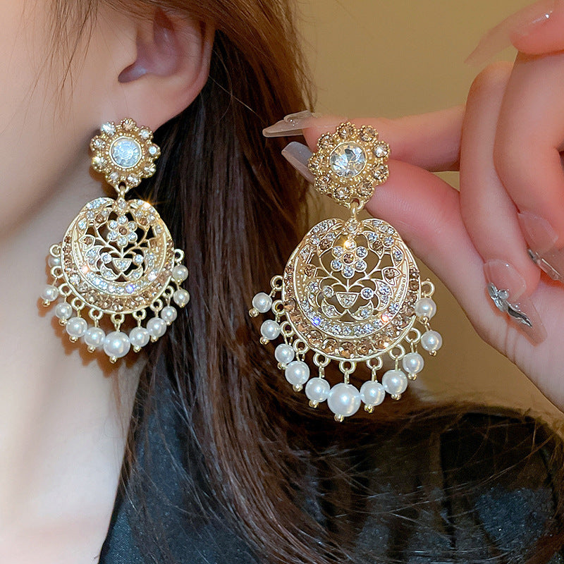 Real Gold Electroplating Silver Needle Medium Antique Freshwater Pearl Love Earrings Premium Earrings Vintage Retro Earrings