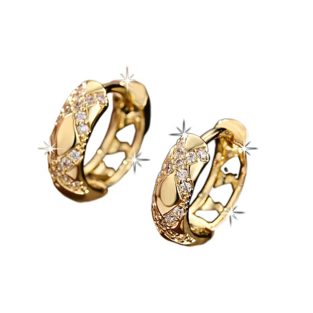 Hot Selling Exquisite Small Hollow Cross Earrings Vintage Style Earrings Exquisite Gift Party Earrings