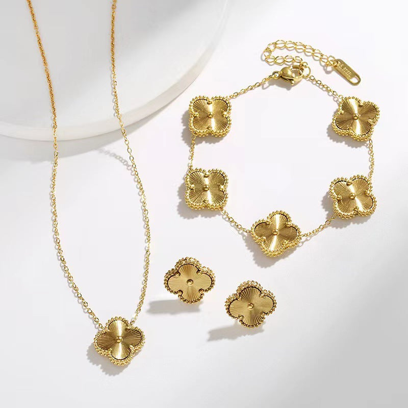 Fashion Temperament Four-leaf Flower Collarbone Chain Set Female New Trendy Internet Celebrity Design Necklace Personalized Neck Chain