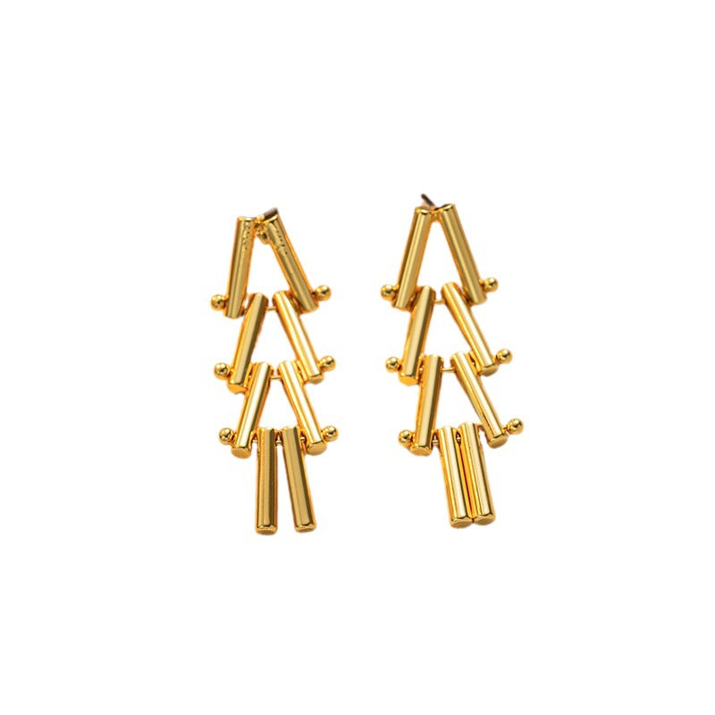 Titanium steel 18K real gold, fashionable triangular cylindrical splicing design creative long earrings, metallic 18K studs
