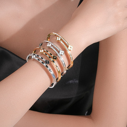 Four-leaf Flower High-end Titanium Steel Diamond-encrusted Bracelet New Light Luxury Versatile Fashion Exquisite Adjustable Bracelet
