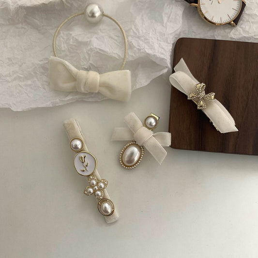 Milk White Art Student~ Bow Velvet Small Fragrant Wind Pearl Hairpin Women's Advanced Sense Bangs Clip Temperament Side Clip