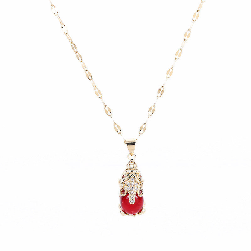 New Year's Red Lucky Pixiu Titanium Steel Necklace Female, Plated 18k Gold Internet Celebrity Popular Collarbone Chain Hipster Fashion Jewelry