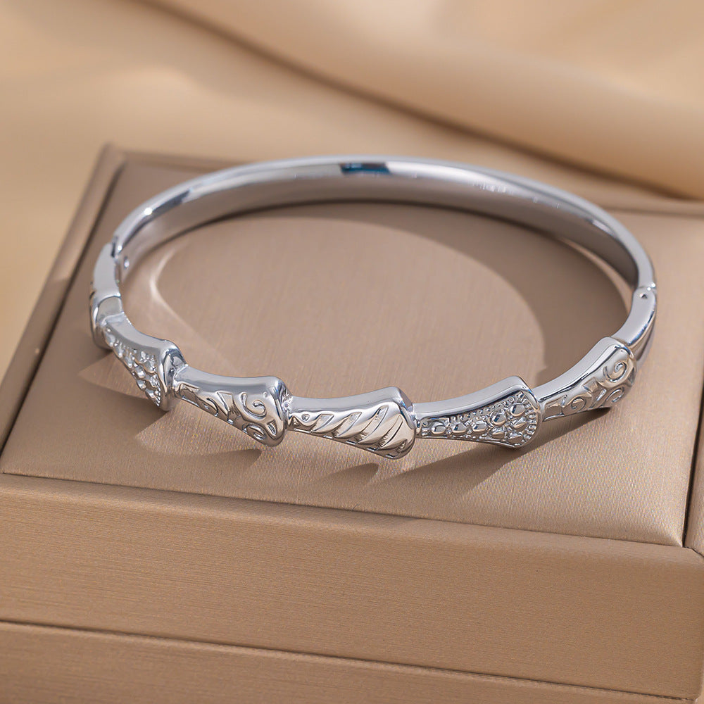 Baojia European and American Fan Skirt Titanium Steel Bracelet Does Not Fade Niche Design Simple Luxury Bracelet Bracelet