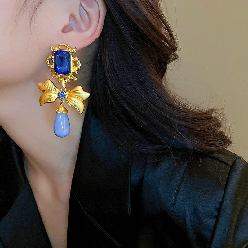 Real Gold Electroplating Silver Needle Medium Antique Freshwater Pearl Love Earrings Premium Earrings Vintage Retro Earrings