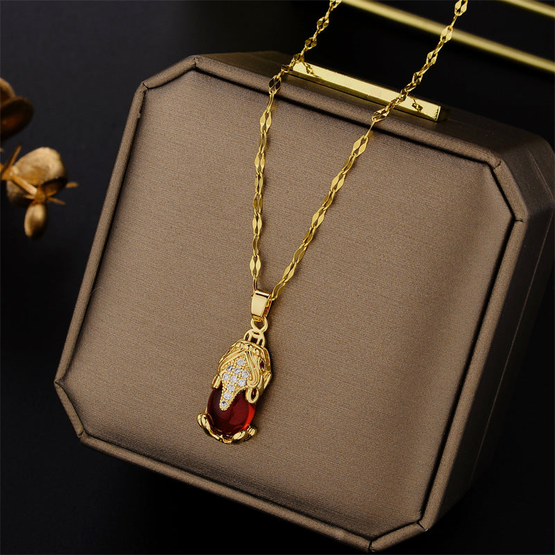 New Year's Red Lucky Pixiu Titanium Steel Necklace Female, Plated 18k Gold Internet Celebrity Popular Collarbone Chain Hipster Fashion Jewelry
