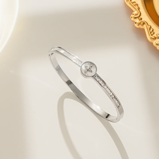 Europe and The United States New Gold Titanium Steel Bracelet Women's Diamond Shell Letter Stainless Steel Bracelet Does Not Fade Jewelry Wholesale