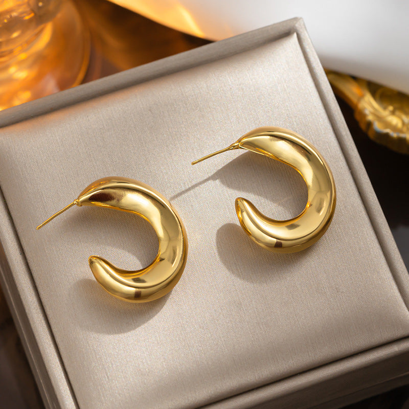 European and American minimalist C-shaped earrings ins wind, simple and small C-shaped titanium steel, earrings ins cold wind earrings earrings