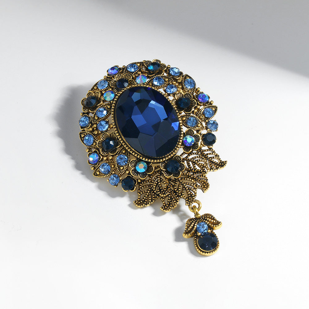 Rhinestone Alloy Brooch for Women, European and American Glass Pendant Corsage Retro Fashion Pin Accessories