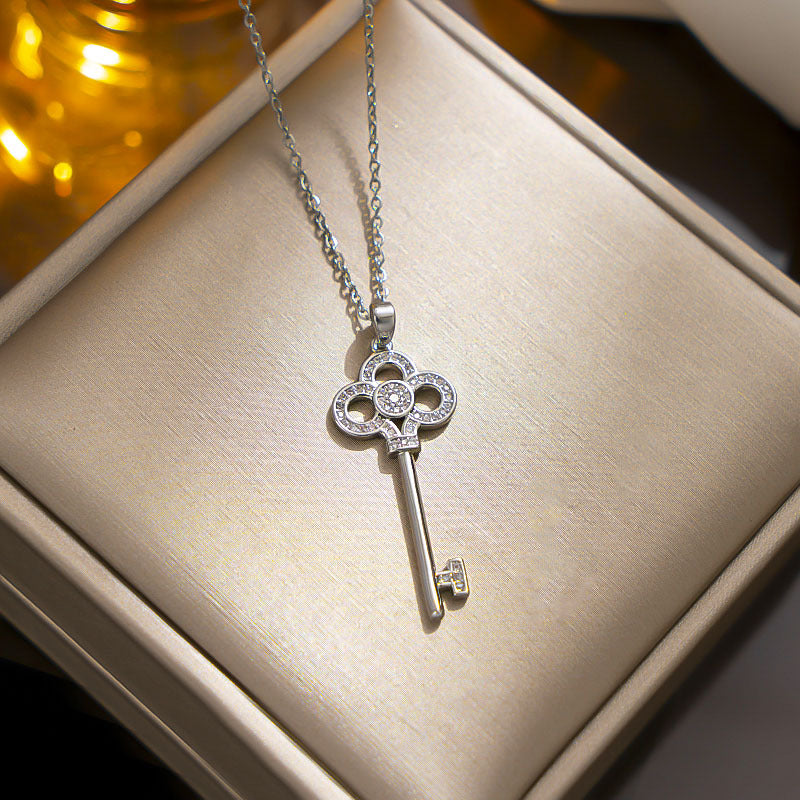 [Titanium Steel] Tiffany Titanium Steel Necklace 18k Gold Necklace Women's Heart Crown Key Pendant Clavicle Chain Long Sweater