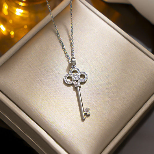[Titanium Steel] Tiffany Titanium Steel Necklace 18k Gold Necklace Women's Heart Crown Key Pendant Clavicle Chain Long Sweater