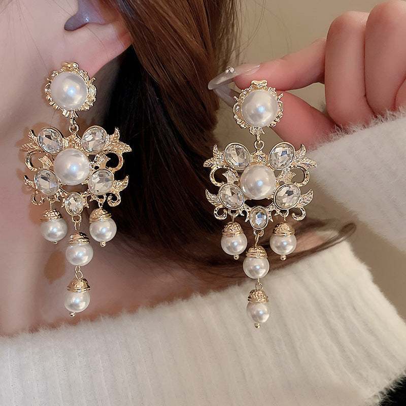 Real Gold Electroplating Silver Needle Medium Antique Freshwater Pearl Love Earrings Premium Earrings Vintage Retro Earrings