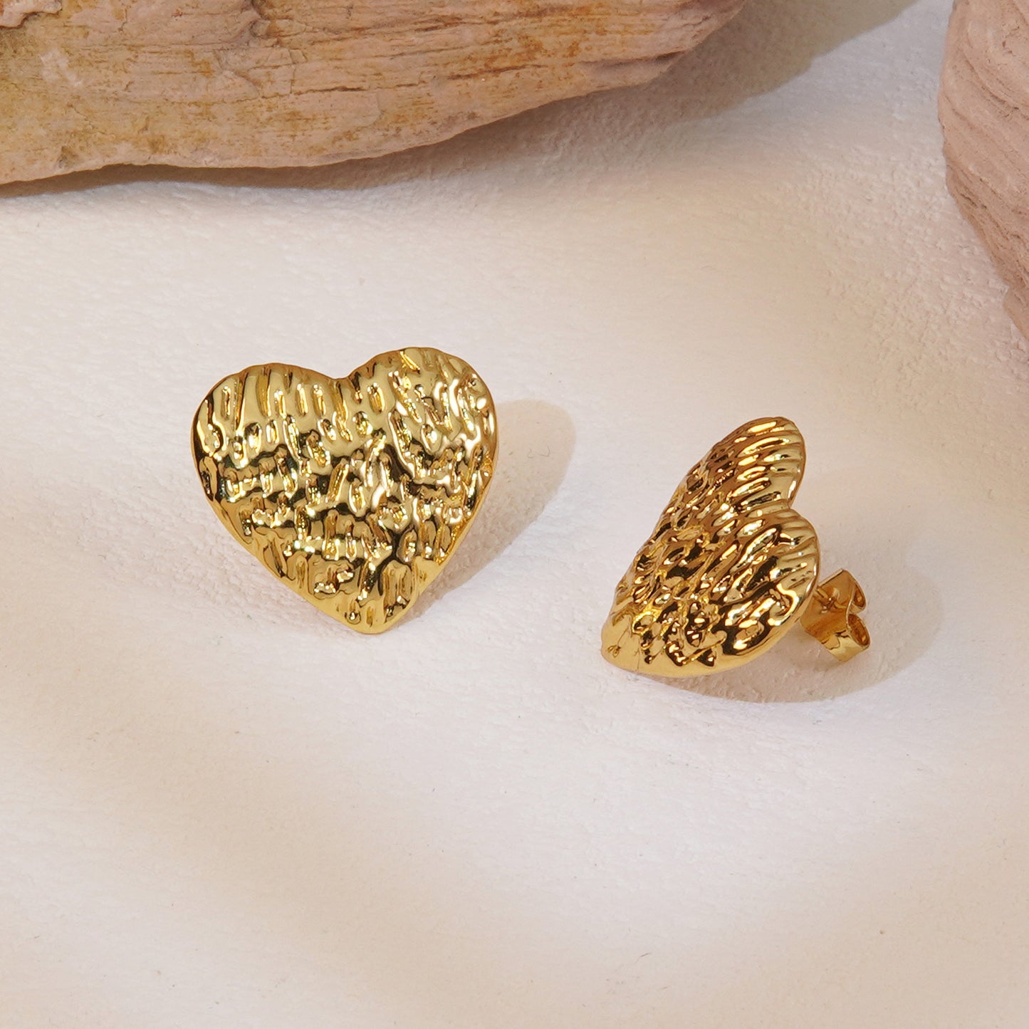 Exaggerated Titanium Steel Round Earrings Gold 18K Gold Light Luxury Earrings Fashion High Sense Love Earrings