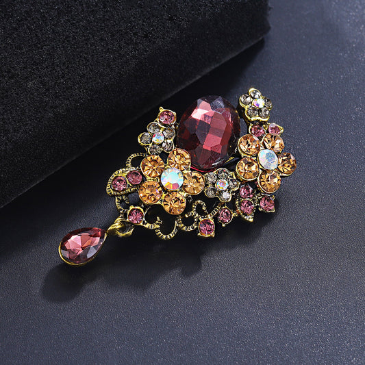 Fashion Temperament Crystal Brooch Elegant Luxury High-end Cheongsam Accessories Pin Glass Fringed Pendant Suit Corsage
