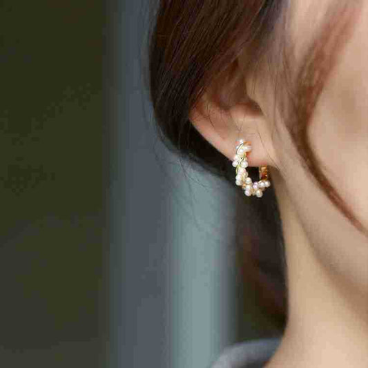 Spot Senior Temperament Twist Pearl Earrings New Trendy Earrings Ear Buckle Niche Design Internet Celebrity Explosion
