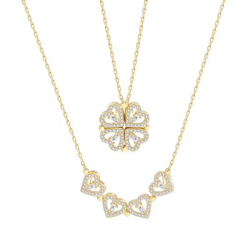A Diamond Full of Small Hearts, A Woman Wearing A Four-leaf Clover Necklace Will Give Her Girlfriend A Titanium Steel Collarbone Chain Temperament Gift.